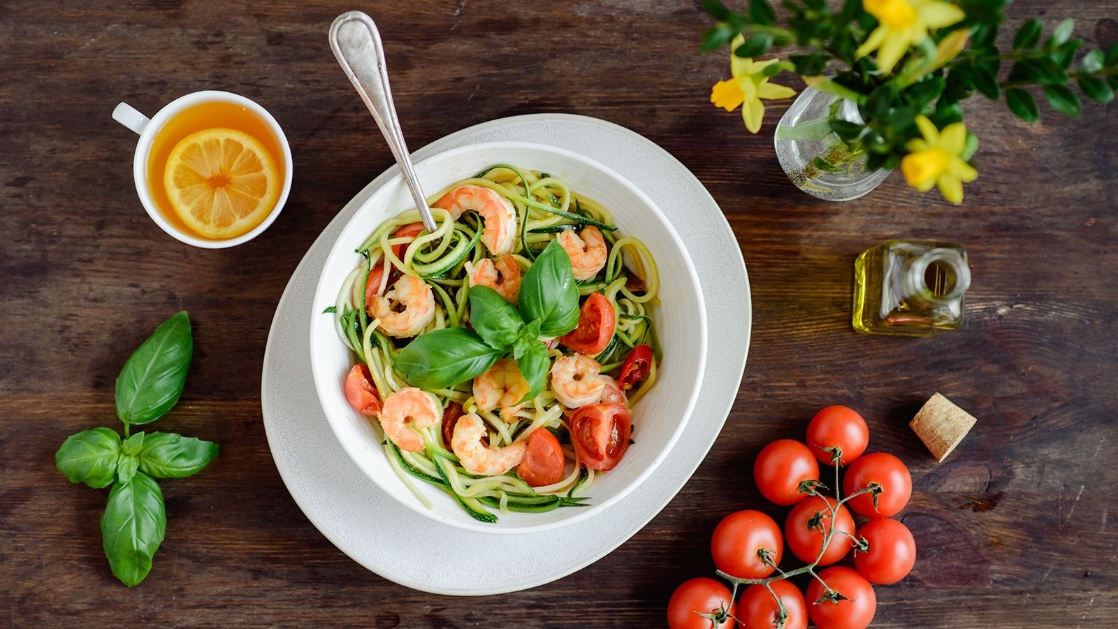 Lekkie spaghetti z cukinii z krewetkami