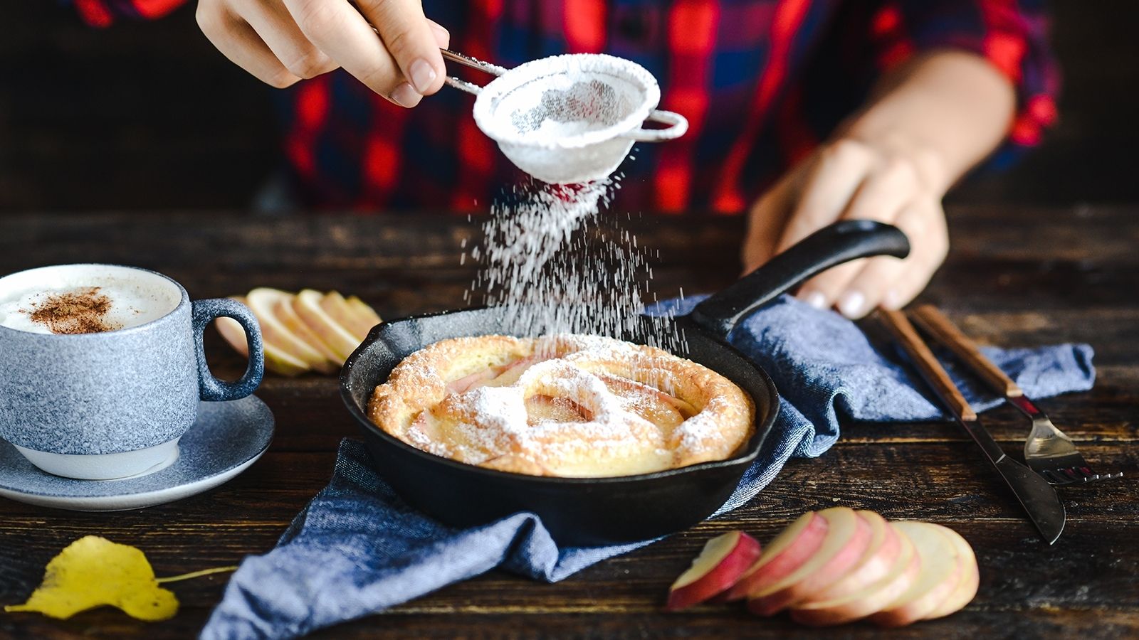 Omlet biszkoptowy z jabłkami