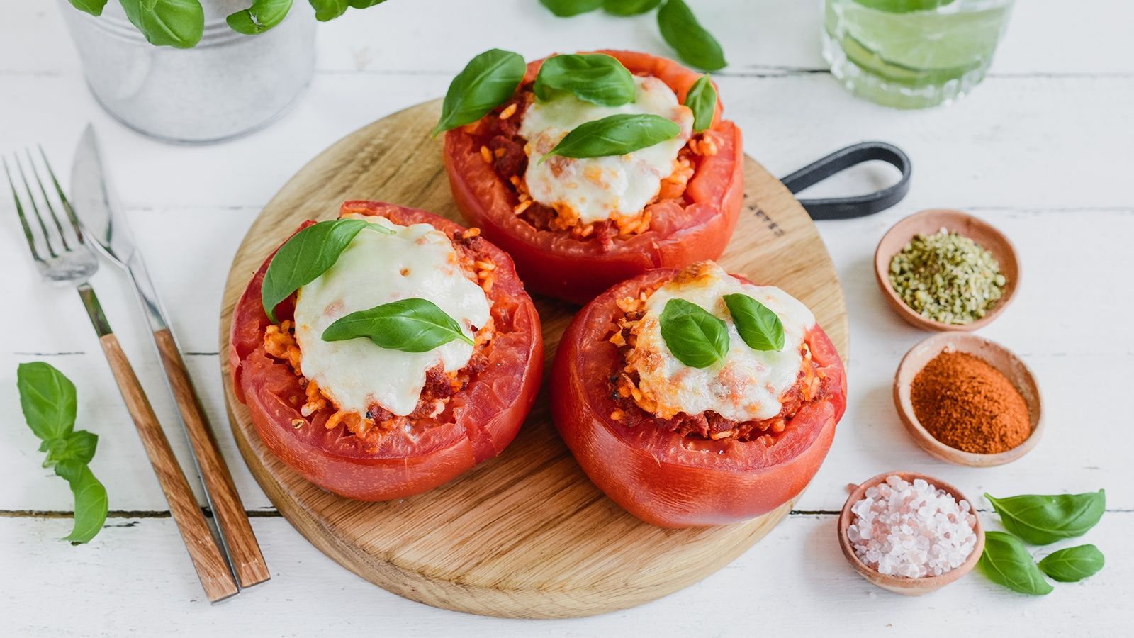 Pomidory faszerowane mieloną wołowiną