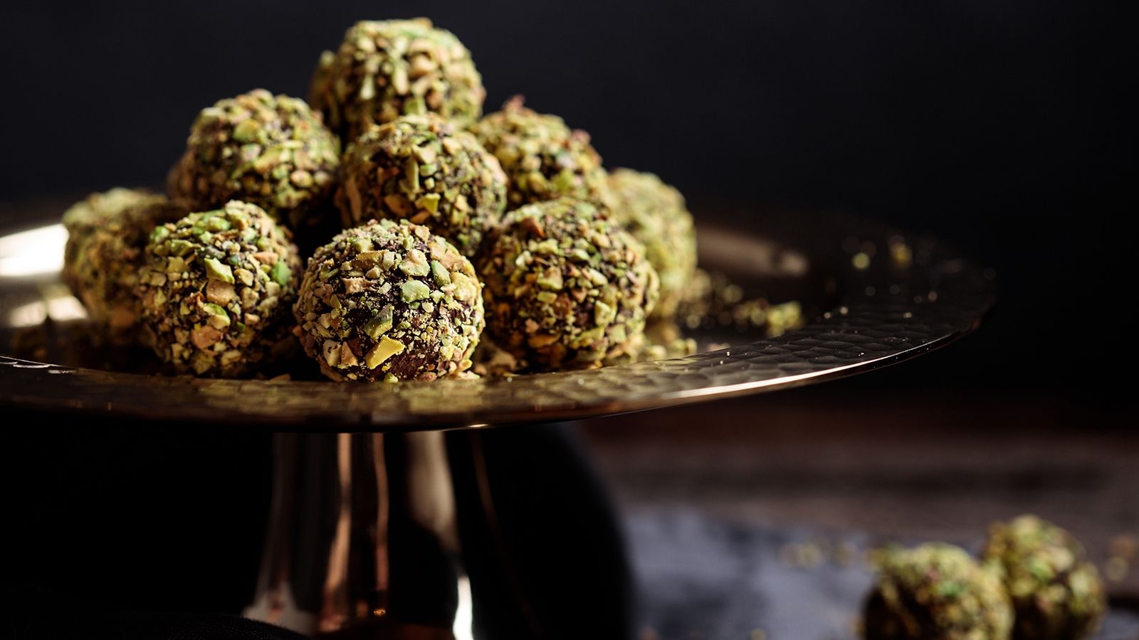 Przepis na czekoladowe trufle w pistacjach