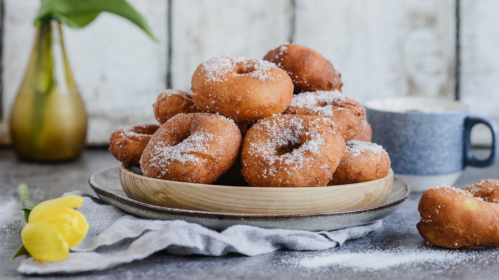 Puszyste pączki włoskie z ciasta drożdżowego