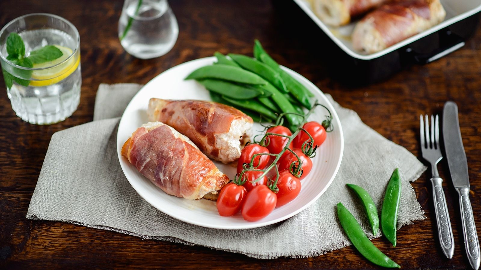 Roladki ze schabu z suszonymi pomidorami i mozzarellą