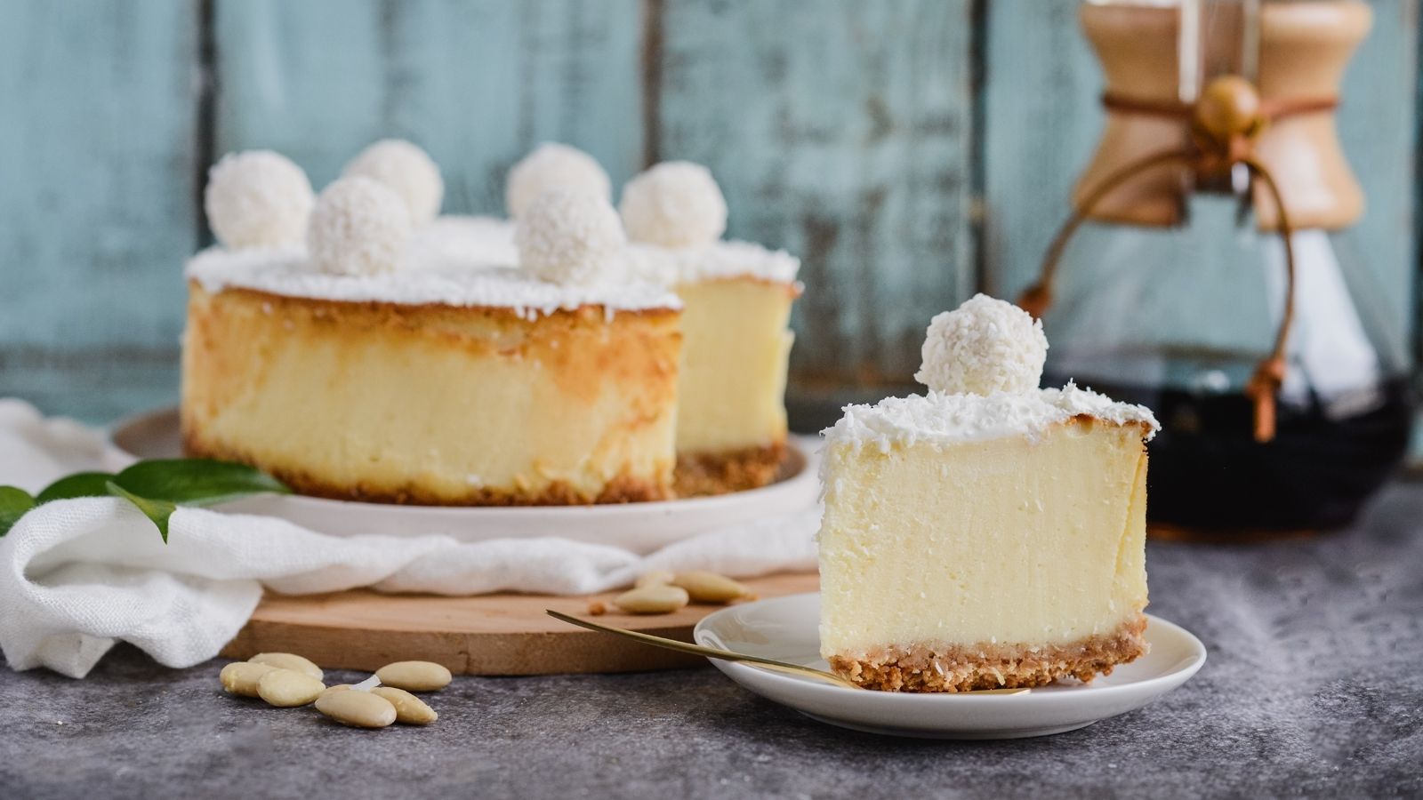 Sernik rafaello kokosowo-migdałowy